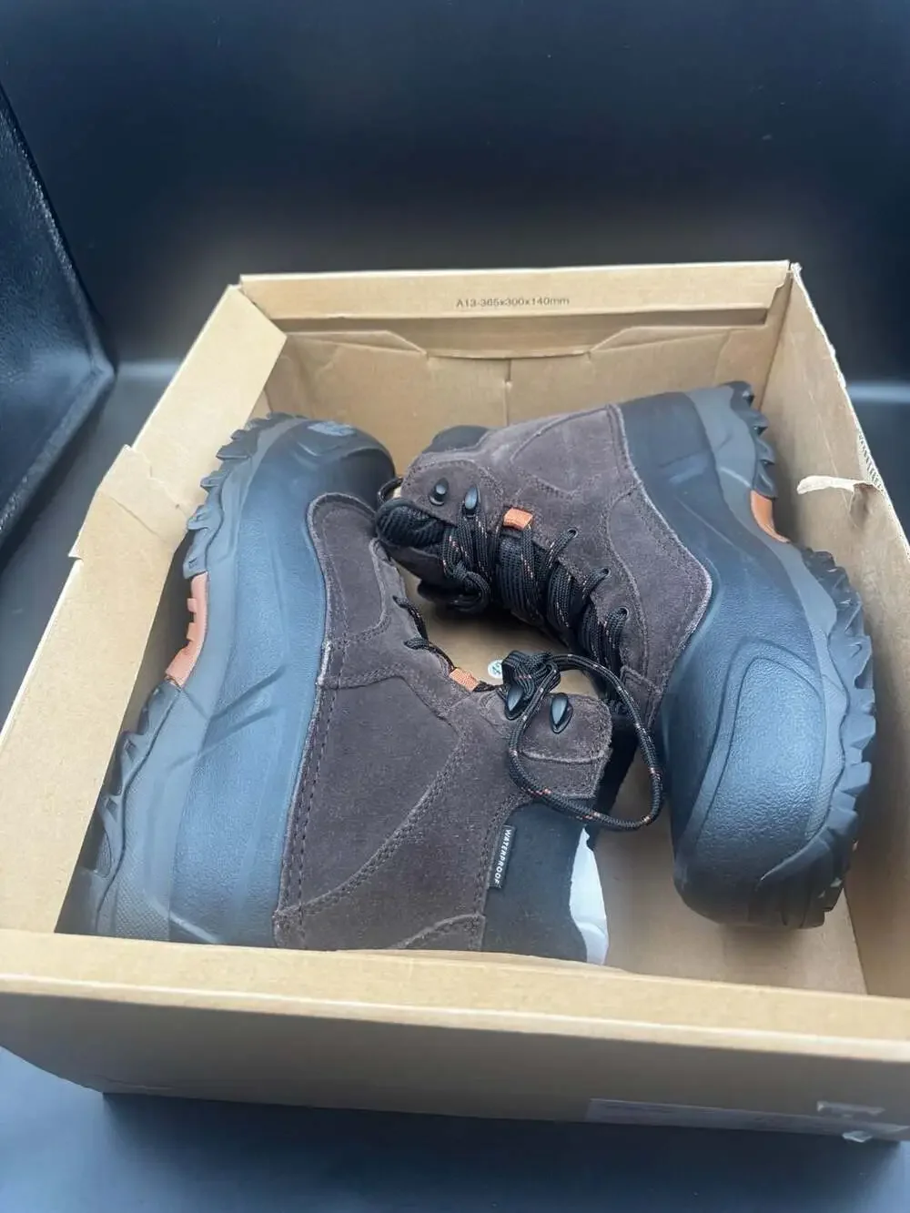 The North Face visible keep no